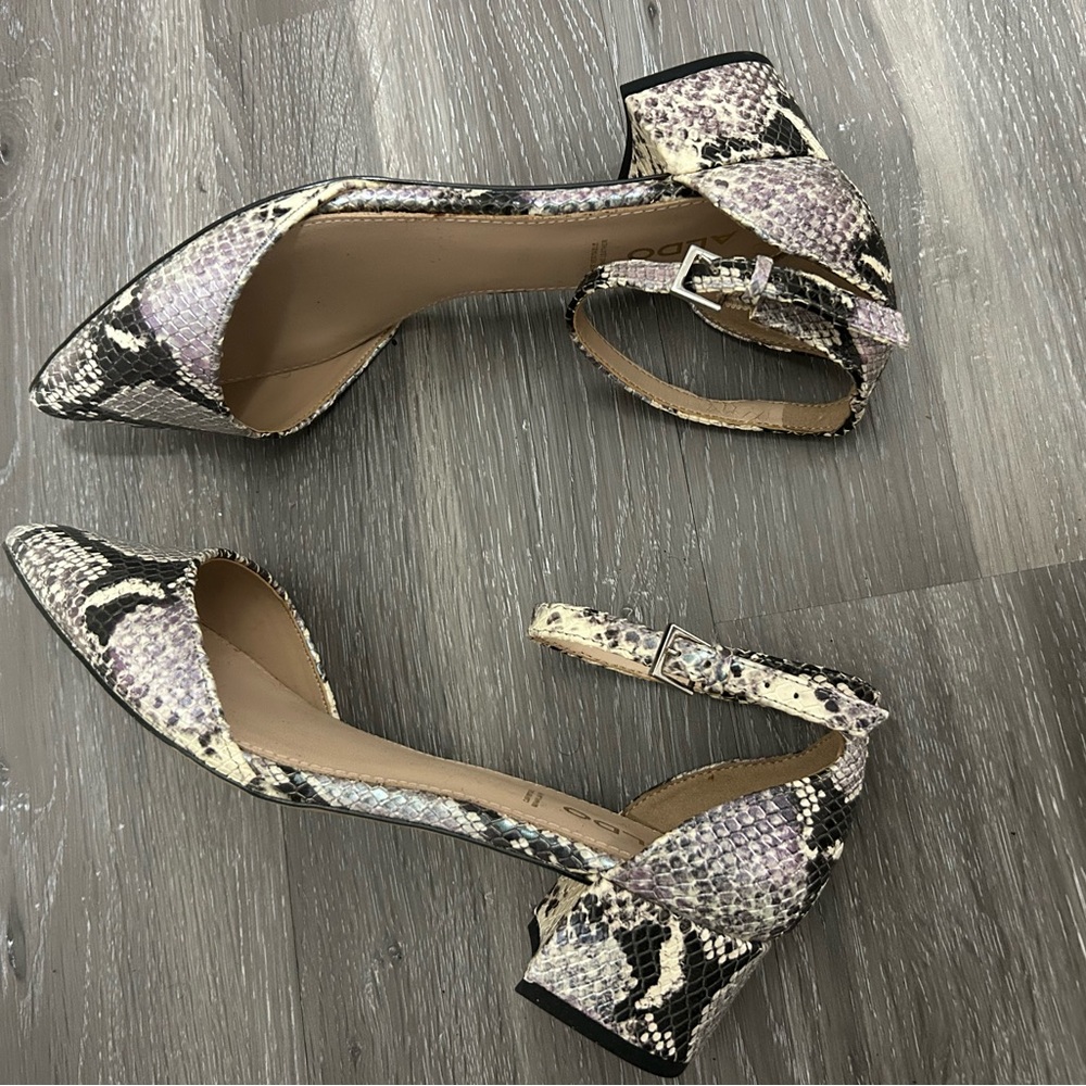 Aldo Purple Snakeskin Heels size 9